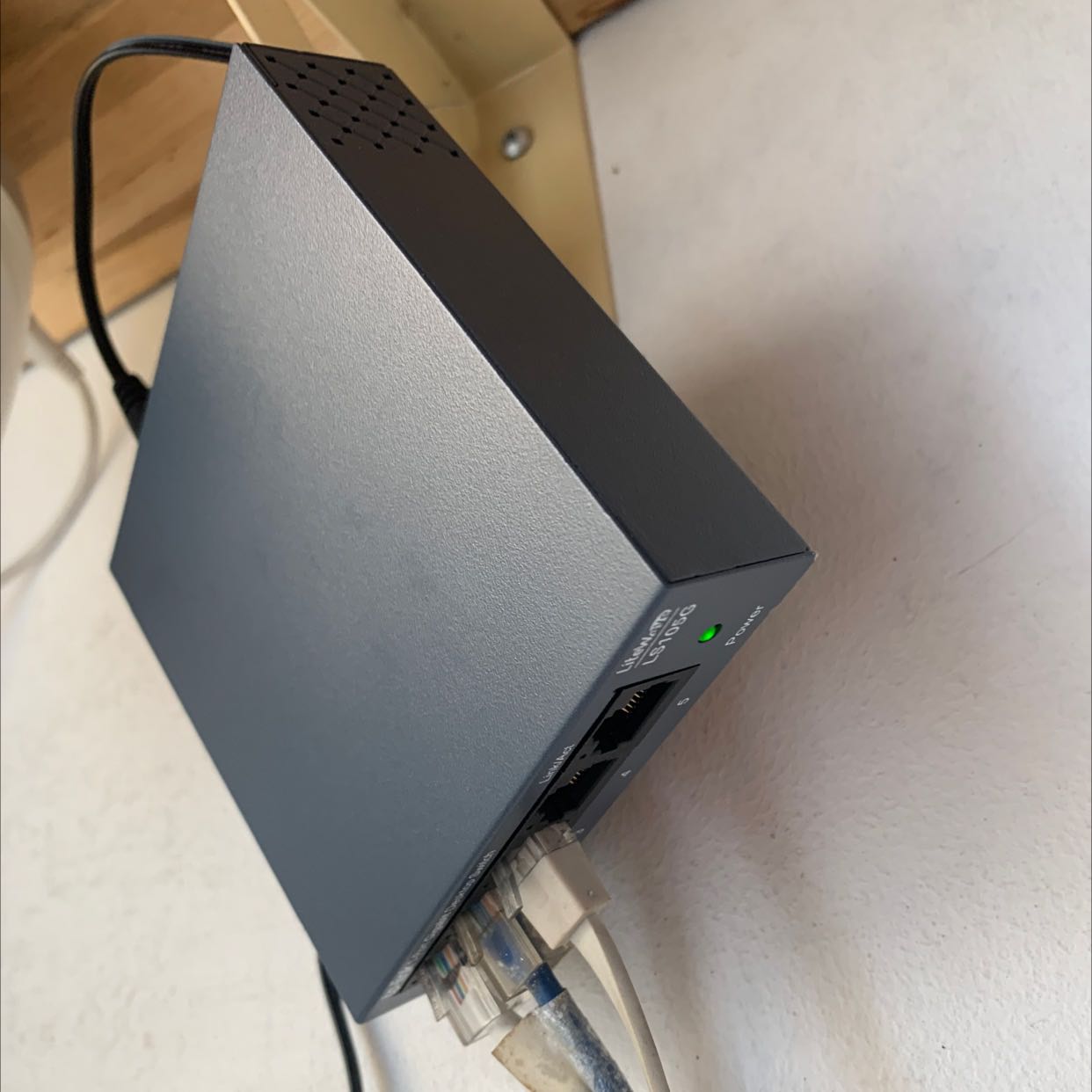 Dùng bền, tốt, giá thành hợp lý! Đã tin dùng thương hiệu này rất lâu rồi, rất ổn định cho dân dụng