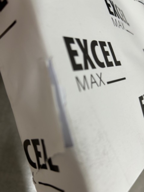 Shop ko phản hồi buộc lòng phải viết lên đây, tệp giấy  bọc ni lông nhưng vẫn bẩn bao giấy và cũng rách te tua bao giấy luôn. Có lẽ do tồn kho