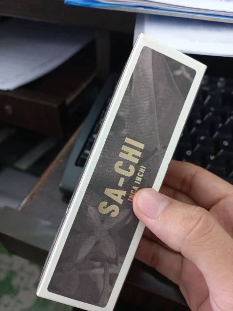 Sản phẩm có mùi thơm hương nhu nhẹ rất ưng. Xài kg bị bếch tóc. Tóc mềm mượt và có độ phồng. Rất hài lòng luôn. Và mình đã đặt mua thêm 1 chai để làm quà tặng bạn mình.