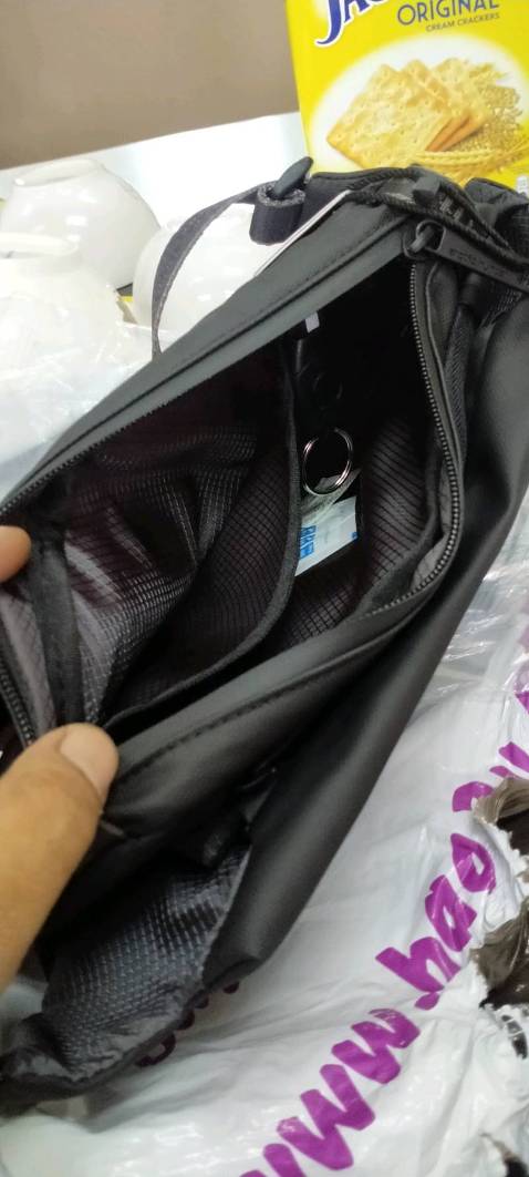 Qúa tuyệt vời nhé shop. giao hàng thần tốc nhanh như 1 cơn gió 9h sáng mới đặt mà 1h trưa có ngay lại còn được miễn ship nữa chứ. tiki tuyệt vời thật