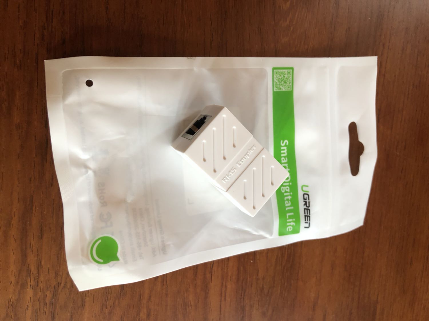 Lần trước mình có mua các dây nối mạng CAT6 với đầu nối mạng của hãng UGREEN do TIKI phân phối đến giờ mình xài tốt lắm. Giờ mua thêm 50 đầu bấm bọc sắt CAT6 và đầu nối mạng CAT6 cũng của hãng UGREEN do TIKI giao hàng nhanh. Khuyến cáo nên xài đúng chính hãng để sau này ko phải bấm mạng nữa. Trên thị trường rất nhiều đầu bấm mạng đểu đến nỗi phải bấm mạng nhiều lần tốn rất nhiều thời gian... Cảm ơn TIKI và Giaohangnhanh hỗ trợ đơn hàng giao hàng nhanh...