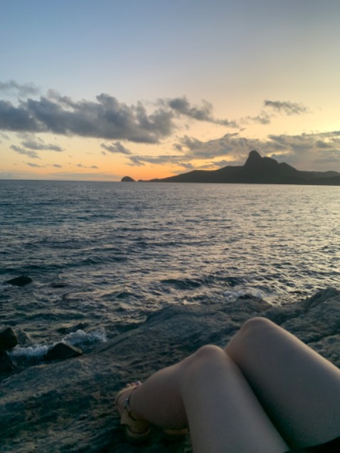 Sách được bọc cẩn thận, đóng gói kĩ càng, vận chuyển không quá lâu nhưng app cập nhật hơi chậm.