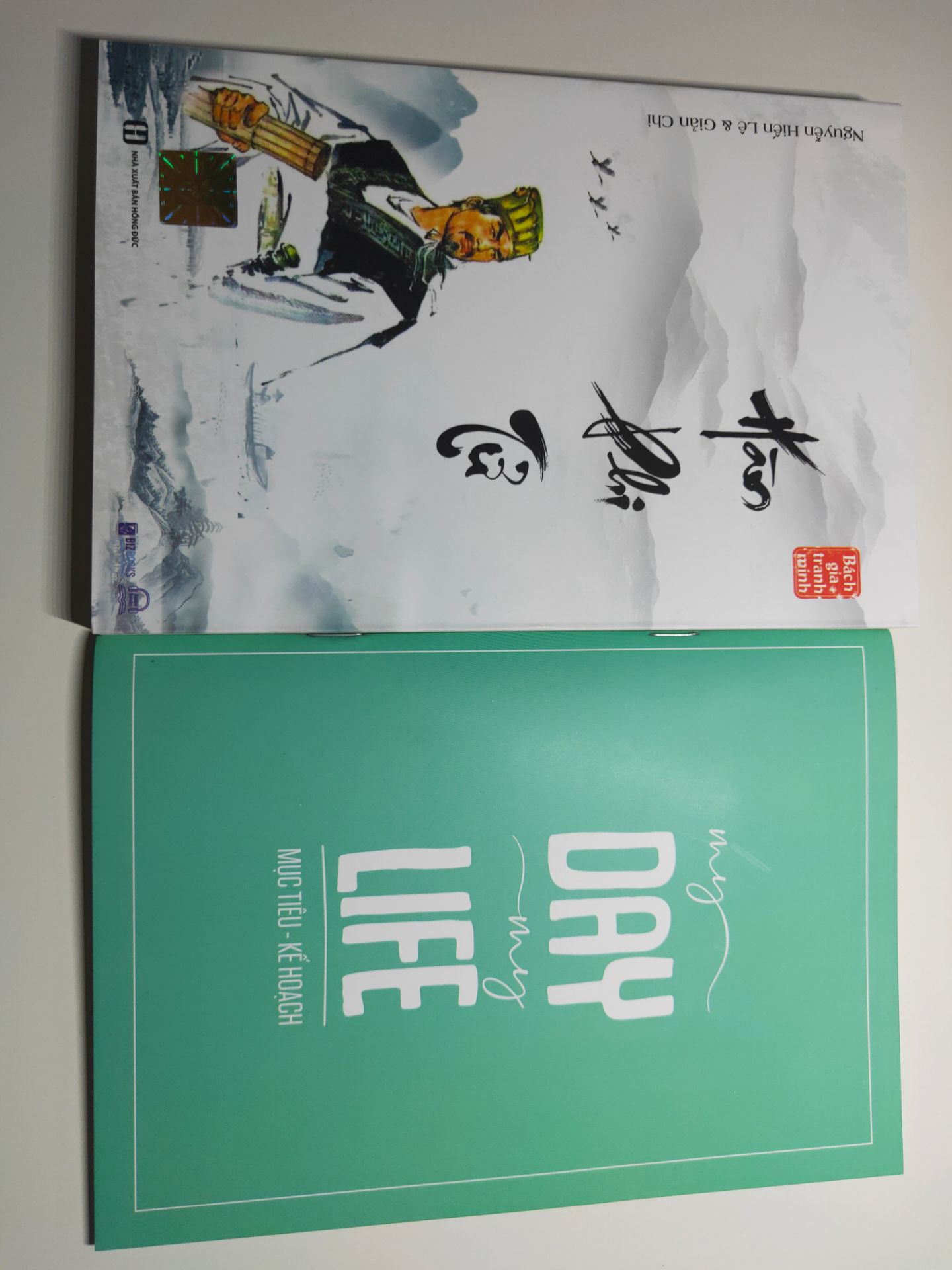 sách đẹp nội dung do  dịch giả Nguyễn Hiến Lê dịch là thấy hay rồi.