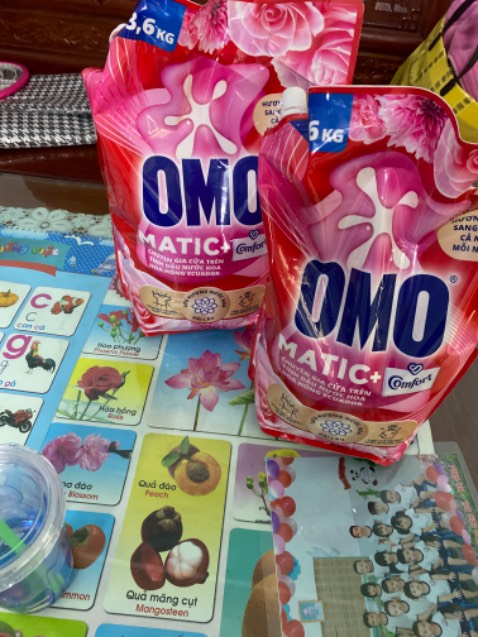 Hàng đống gói kĩ