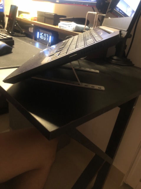 Đế chắc chắn cứng cáp với cái giá rẻ hơn nhiều so với những shop khác. Qua 1 tuần sử dụng k có j bất ổn.