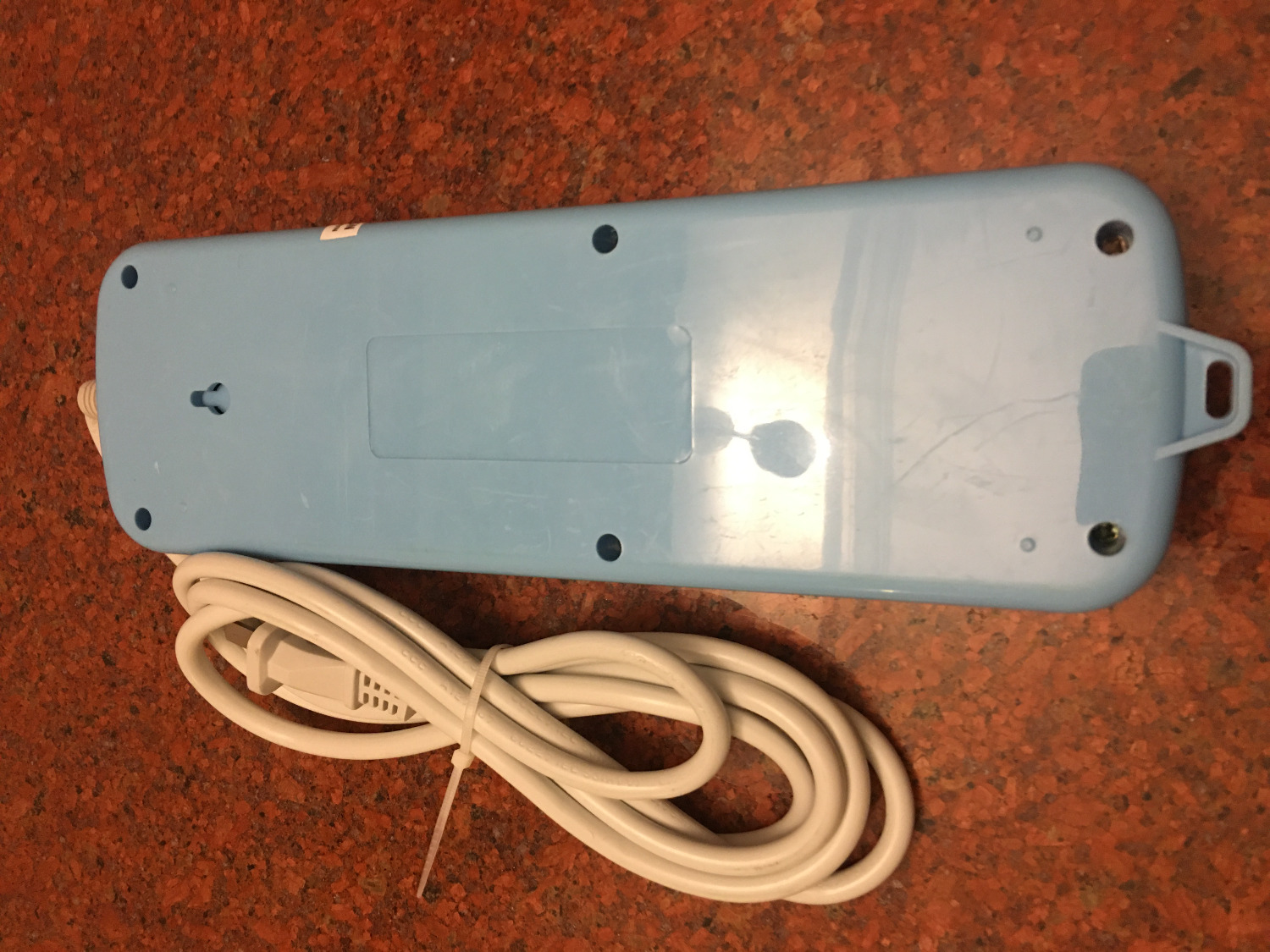 Tiki giao hàng nhanh quá, vừa đặt hôm qua, hôm nay tôi đã nhận hàng.
Hàng đóng gói chắc chắn, và sản phẩm bên trong rất ổn, kể cả tấm ốp đằng sau lưng.
Tôi đang dùng tất cả các chức năng, thấy đều ổn.
Cám ơn TIKI.