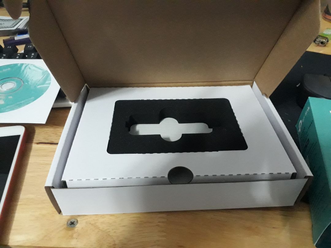 giao hàng ok. *** cũng được! nhưng trong hộp lại thiếu cộng dây USB nối dài. không biết sản phẩm này TP-link đóng gói không cho vào hay là bên bán hàng đã lấy ra. giao hàng ok. *** cũng được! nhưng trong hộp lại thiếu cộng dây USB nối dài. không biết sản phẩm này TP-link đóng gói không cho vào hay là bên bán hàng đã lấy ra.
