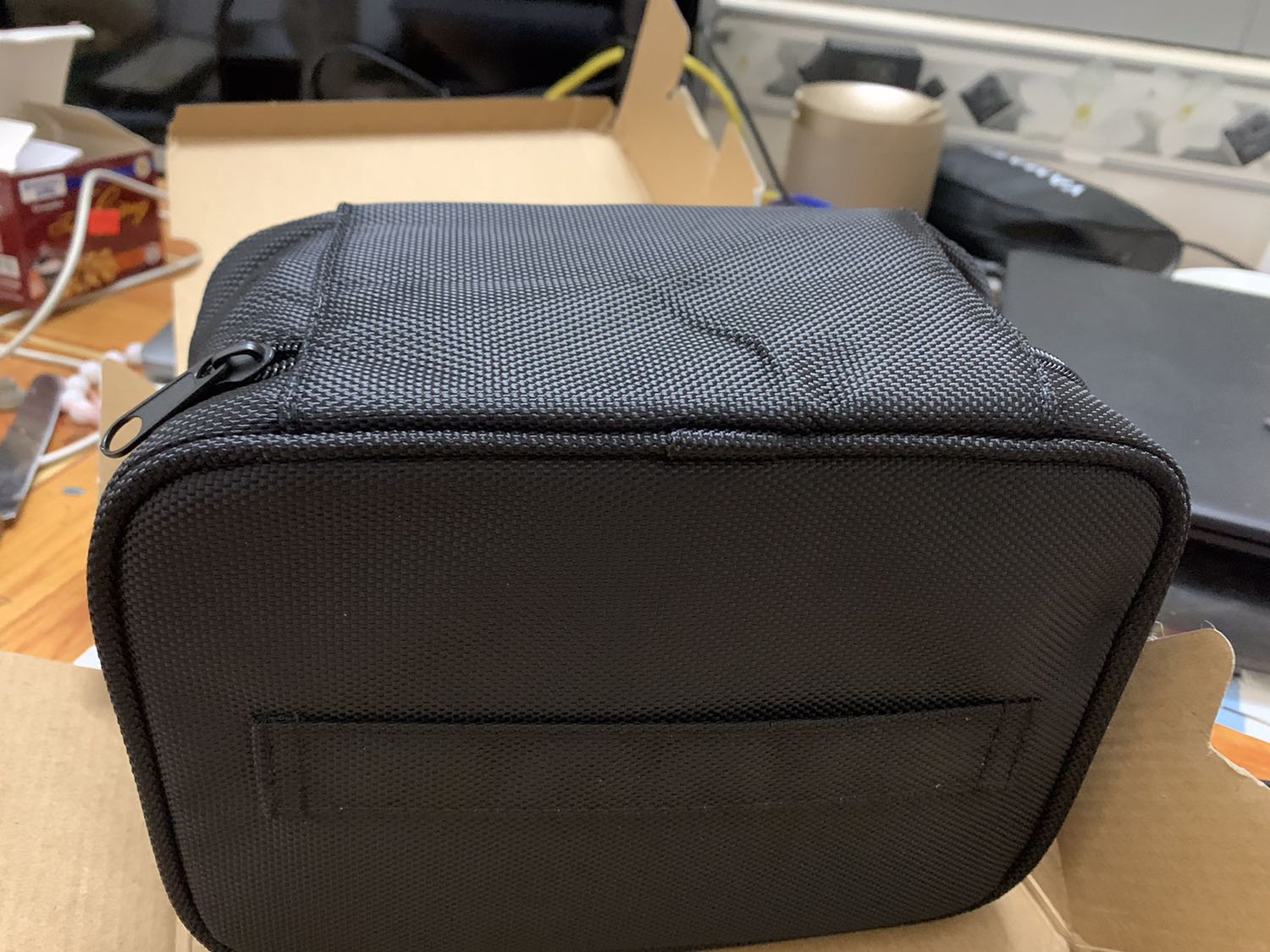 Sản phẩm giống như quảng cáo, còn chất lượng mới sử dụng được một ngày chờ thời gian.