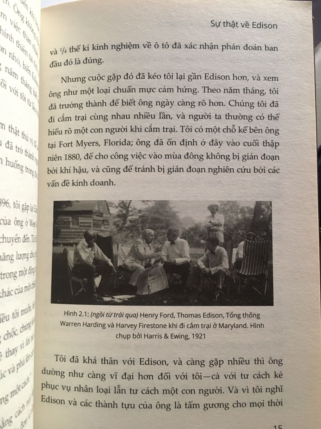 Chất giấy rất tệ, giống các bản sách photo, gáy sách dạng dán rất mau bung mình muốn hoàn trả hoặc đổi bản khác!