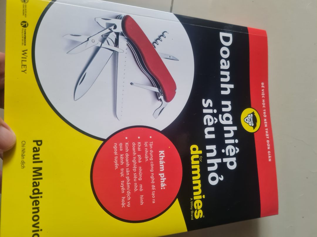 Sách dày, nhiều kiến thức. Tuy nhiên hầu hết đều không chuyên sâu. Phù hợp với những bạn đang định khởi sự doanh nghiệp mà trong đầu chưa có ý tưởng gì. Phần đáng giá nhất là về Marketing