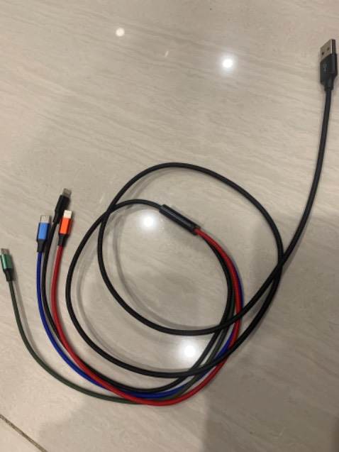 Dây nhìn cứng cáp ngon vậy mà sài 1-2 tuần đã sạc ko vào điện, đổi củ xạc cũng ko được. Cắm vào cổng usb có báo đèn ra thì đèn bị tắt khi cắm vào, đoán là cái mạch trong sợi dây nó chết chứ sợi dây thì nhìn ngon.