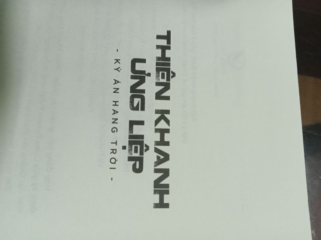 Đẹp ạ.Còn có cả bookmark siêu đẹp nữa.Mấy bạn nào mê kiểu du thám các kiểu thì nên mua nhá