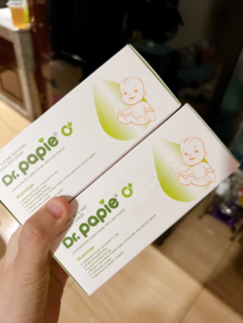 giao hàng nhanh, đóng gói sản phẩm ổn, bao bì ngoài hơi dơ nhưng hsd sản phẩm còn xa nên cũng ok :)