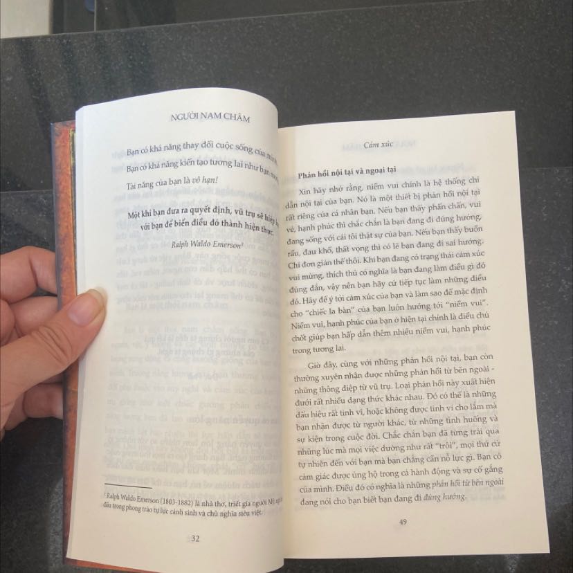 In sách kiểu gì mà thiếu cả chục trang, ko bik có phải sách l** ko nữa