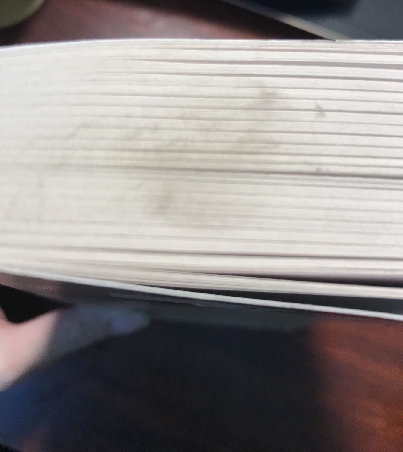 Sách có vẻ cũ ☹️ hơi bẩn, lần đầu mua gàng ở tiki bị vậy luôn