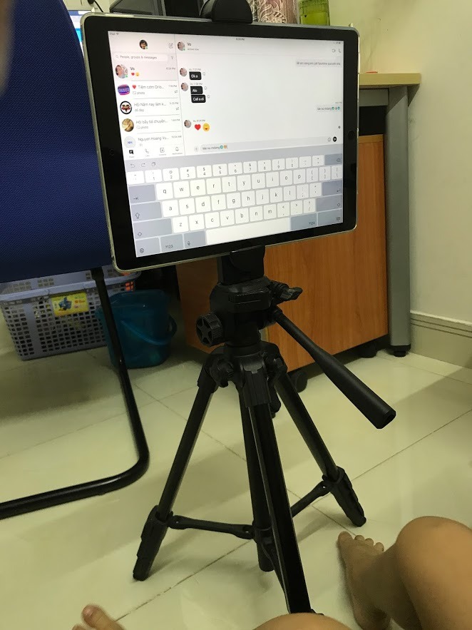 Mình mua món này để kẹp iPad Pro 12.9 gắn vào tripod. Sảm phẩm tiện lợi vô cùng: nghe nhạc xem phim, video *** các kiểu, 150k cho 1 thiết bị tốt ntn là quá hời