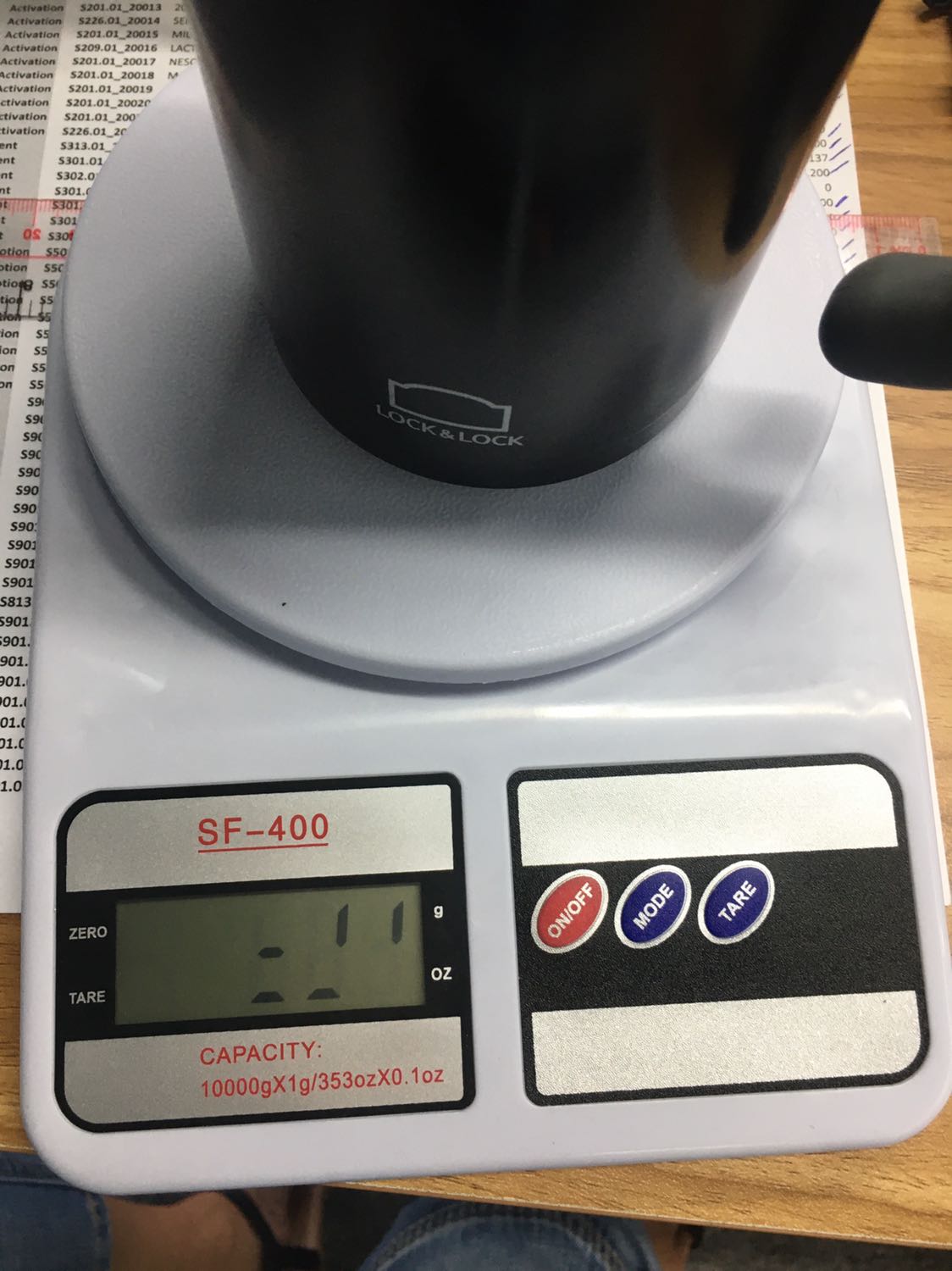 Đề nghị tiki đổi lại cái khác. Không thấy được số gram hay kg . Rất mờ. Ko được tặng pin Đề nghị tiki đổi lại cái khác. Không thấy được số gram hay kg . Rất mờ. Ko được tặng pin