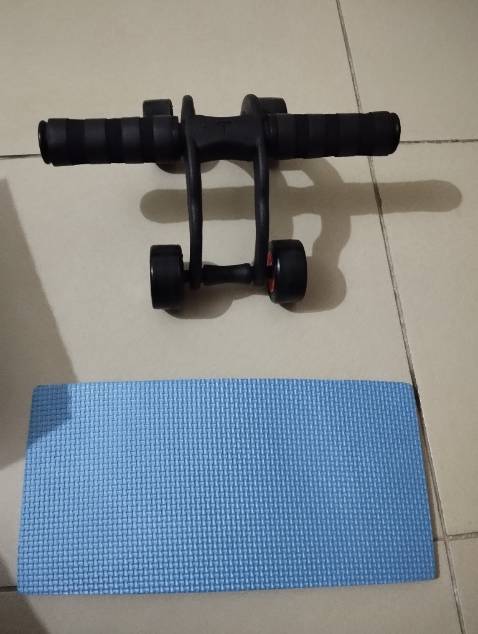 Sản phẩm tốt, chắc chắn. Có thảm đi kèm. Shop giao hàng nhanh.