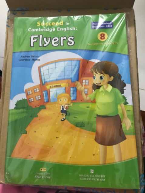 sách in nét, có kèm CD,giao hàng nhanh sách k bị móp méo