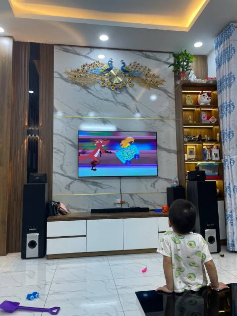 Shop giao hàng nhanh, đóng gói rất cẩn thận, hàng đẹp, chắc chắn