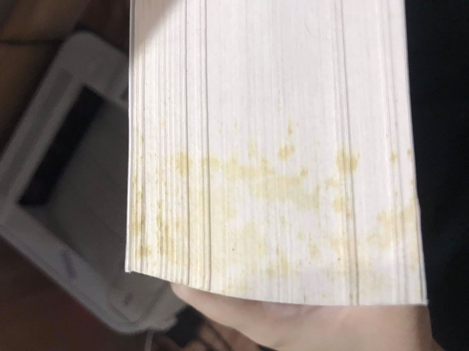 Sách mốc, cũ, mùi khó chịu