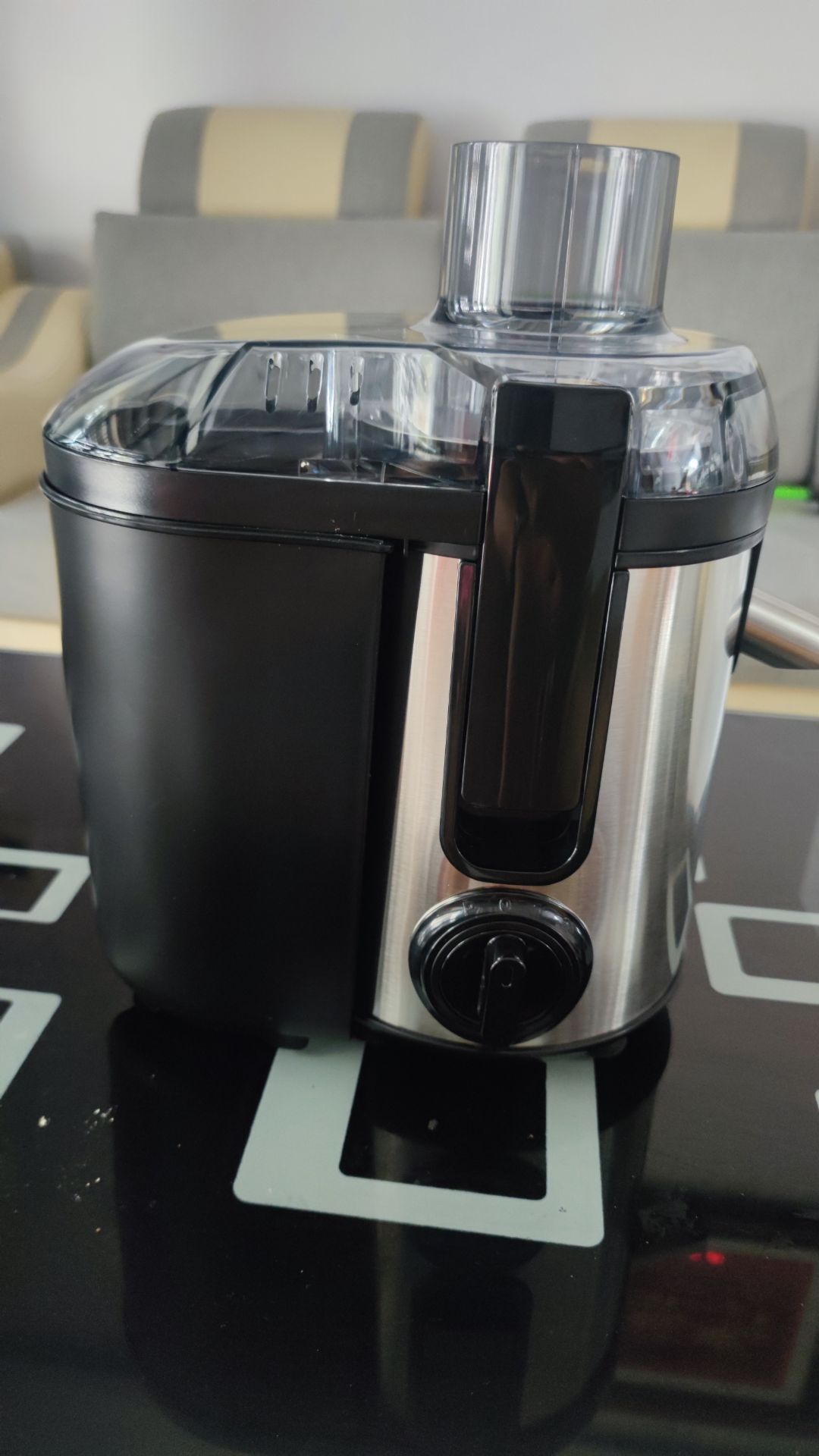 Sp ok, đóng gói giao hàng đầy đủ như mô tả, sử dụng qua vài lần thấy cũng ổn, ép "quá nhanh" 😆