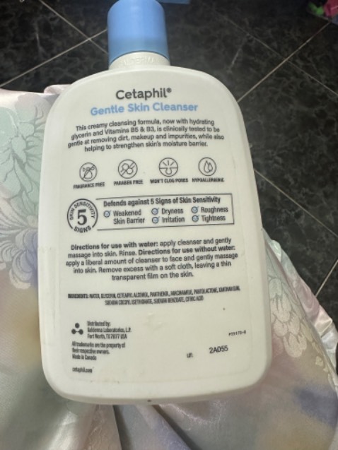 Sản phẩm khá ổn dù sp không có mã code in trên chai,mình cũng không biết sao nữa.