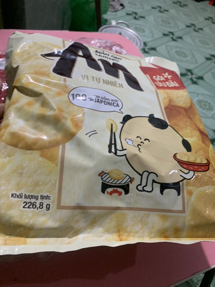 Mẫu mã đẹp nhưng chưa biết chất lượng bánh như thế nàoo? Hy vọng sẽ ngon