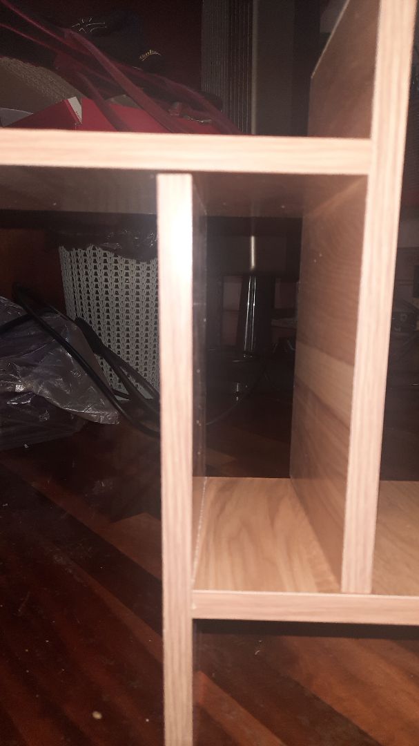 sản phẩm quá tệ. lỗ bắt vít thì méo xệch, nhắn tin *** hỗ trợ thì im re, ván thì bề mặt tưa. ngồi hí hoáy để đo và chỉnh lỗ lại mất cả tiếng đồng hồ. Nhà bán quá tệ