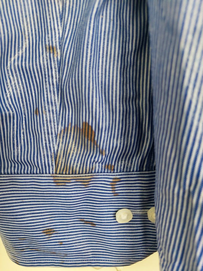 Cực kỳ không hài lòng. ko tẩy vết bẩn được