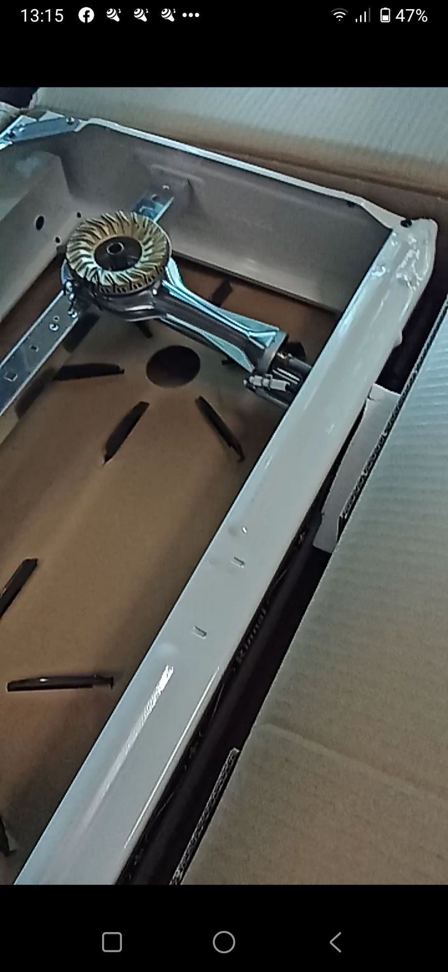 bếp mong núm vẫn không nhạy  lửa nhỏ nên hơi khó sử dụng .dóng hàng kỹ không bóp méo ,