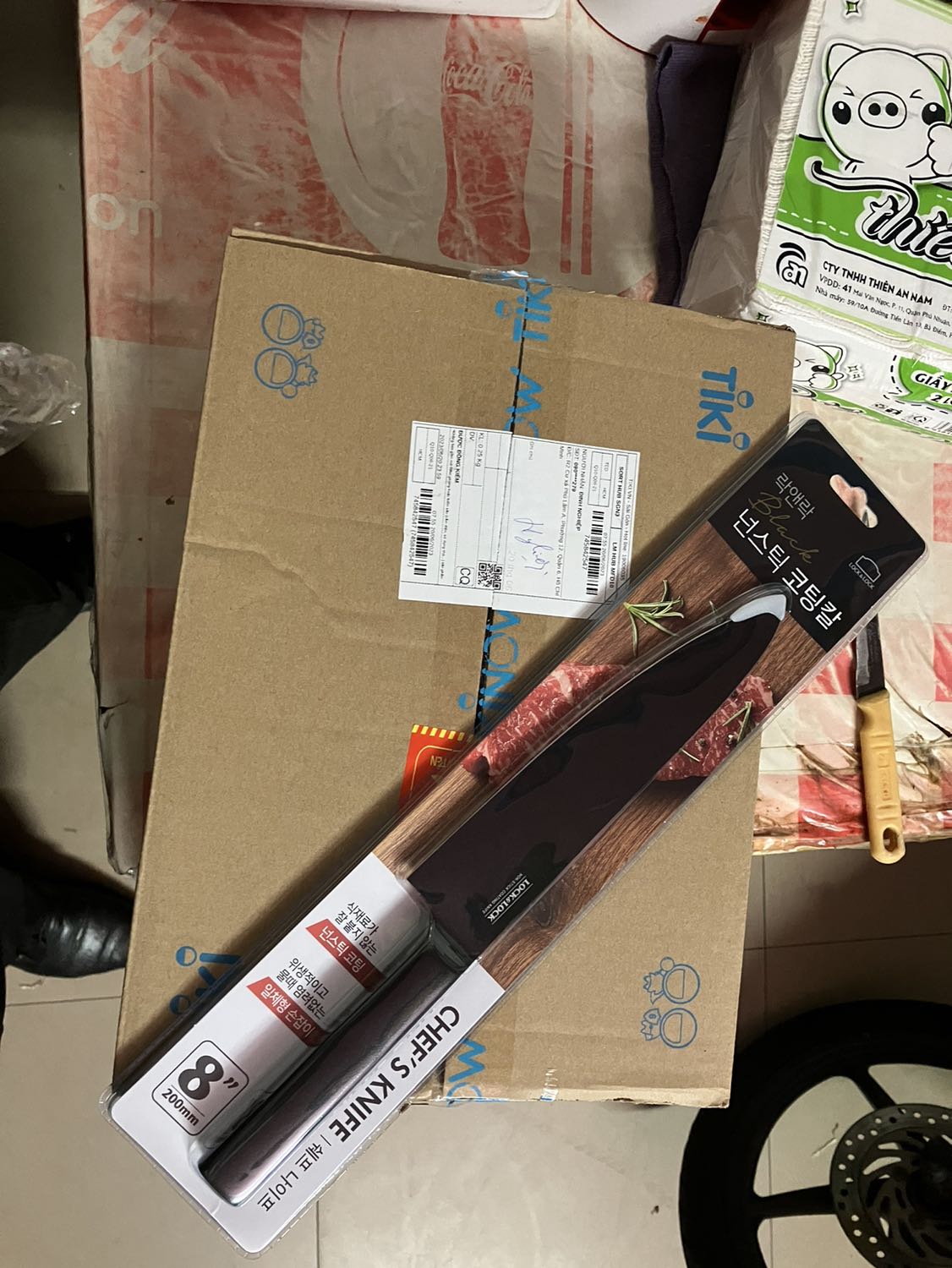 Đẹp, cầm chắc tay, sắc bén !