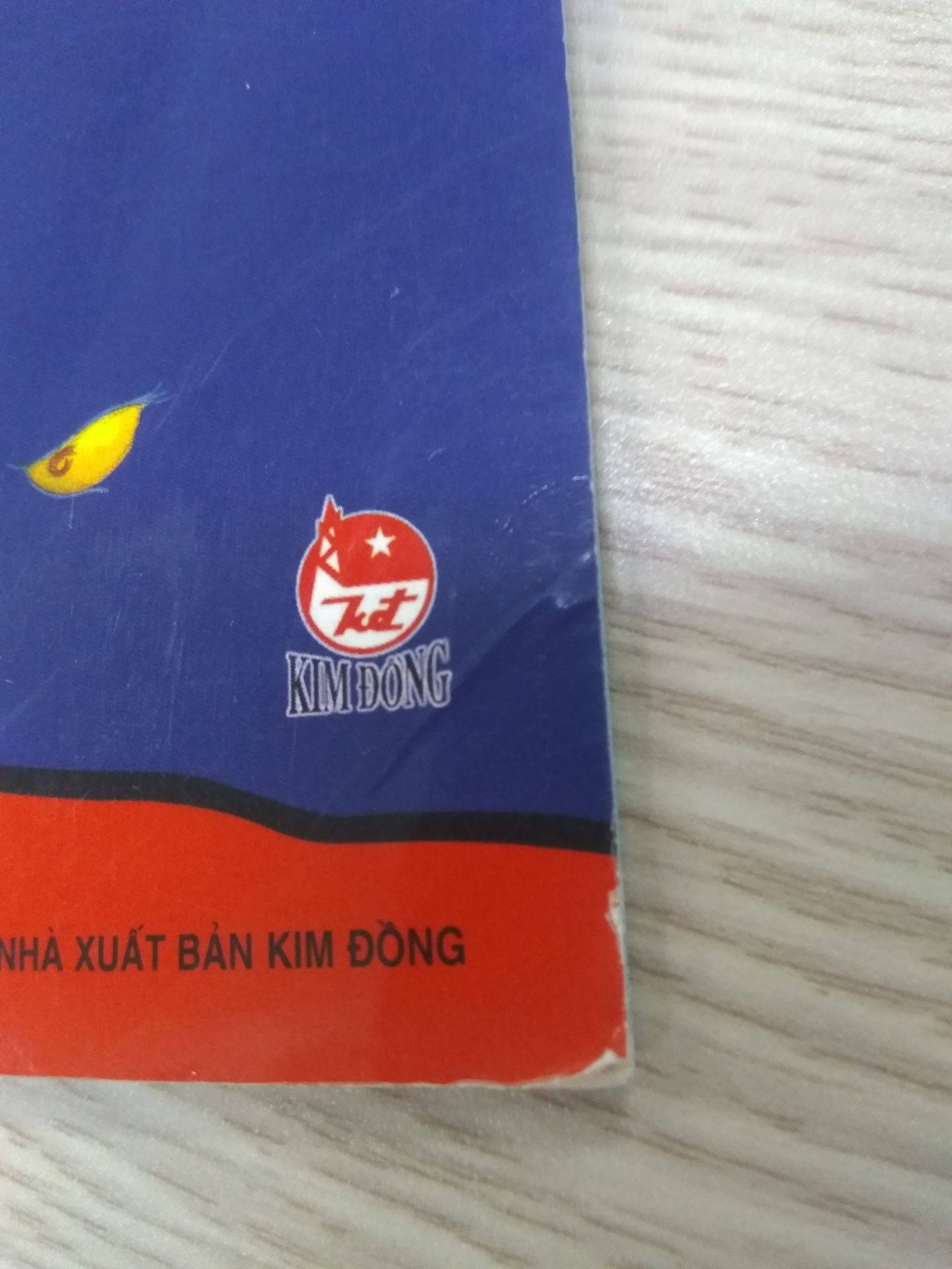 m vừa nhận được sách.cảm nhận đầu tiên là sách đã cũ, quăn mép như dùng lâu rồi vậy.thật thất vọng.vì m từng mua sách của tiki và thấy rất ổn.ko ngờ lần này lại thế