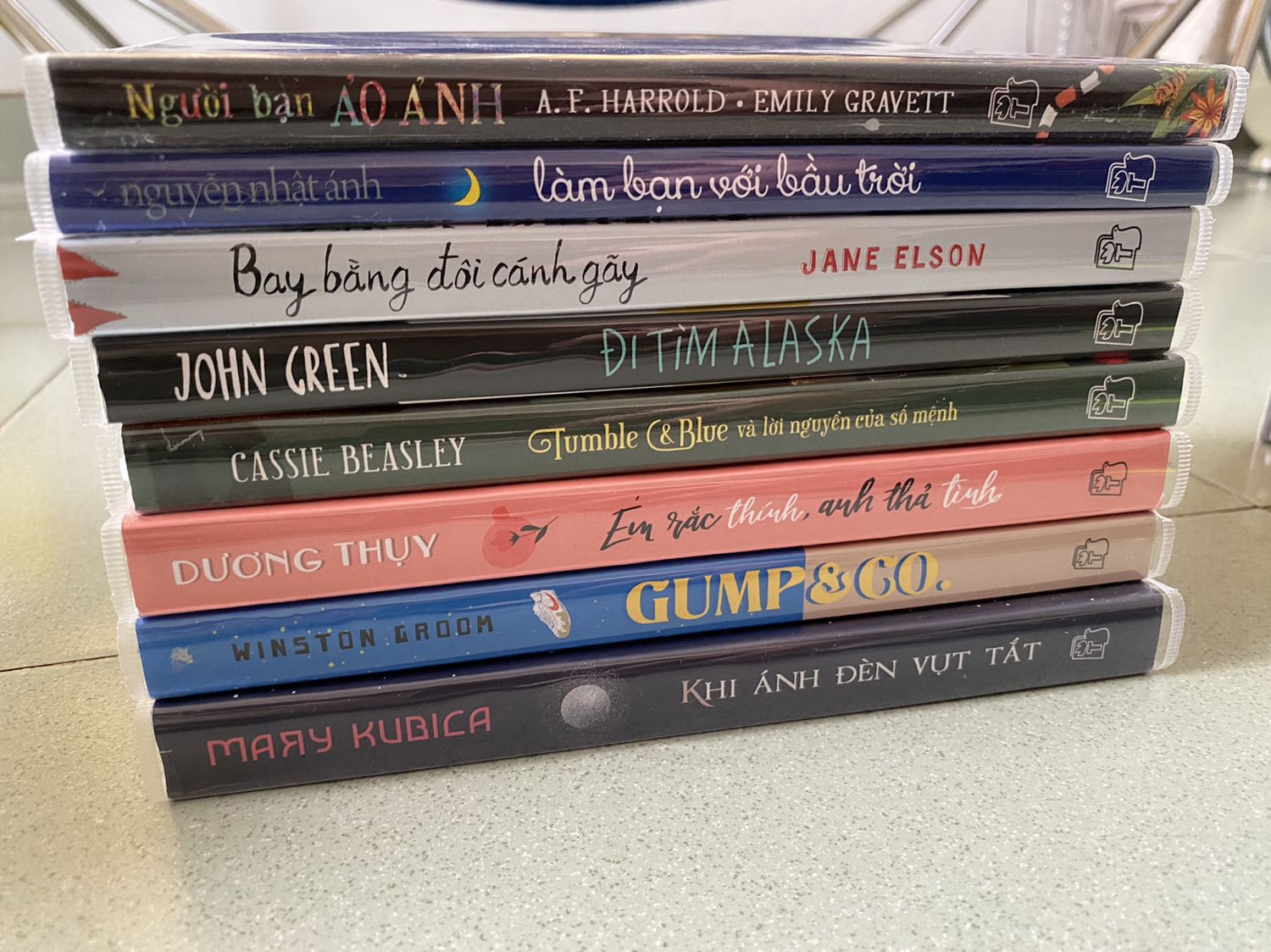 Sp chất lượng, bọc bookcare siêu đẹp, giao hàng nhanh, luôn ủng hộ tiki