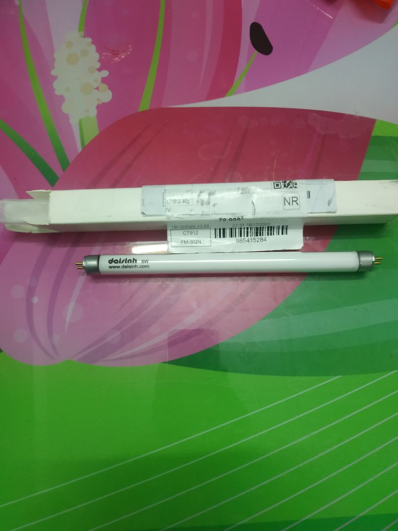 đèn không cháy,lúc nhận không có lốp chống sốc lắt nghe sột soạt lắp vào thì không cháy mong tiki sớm phản hồi