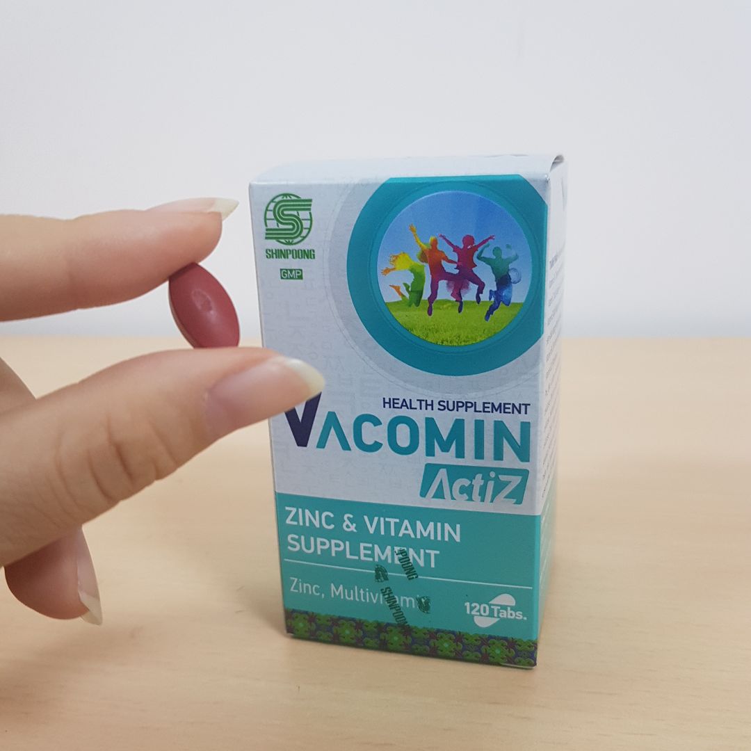 Bổ sung vitamin tổng hợp tuyệt vời. Thành phần tự nhiên và tôi đã không có tác dụng phụ nào cả. Cá nhân tôi cũng thích có Biotin trong đó. Dịch vụ khách hàng là đỉnh cao. Họ chủ động trong việc đảm bảo bạn hài lòng với giao dịch mua hàng của mình.
Ảnh đính kèm cho kích thước của thuốc. Bạn nên dùng hai ngày.