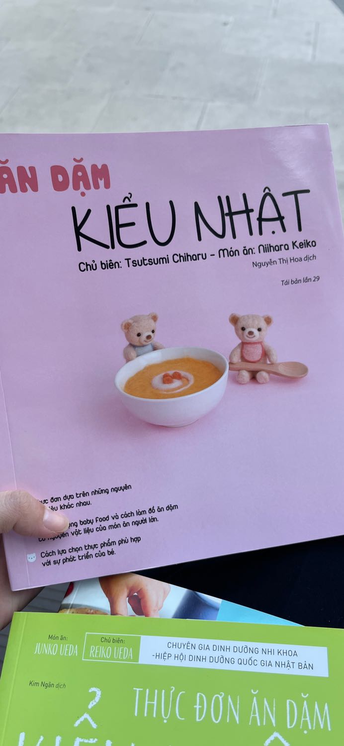 Bạn trước mình đã mua sách này, bạn thứ 2 thấy nên mua lại để củng cố kiến thức..^^ Bạn trước mình đã mua sách này, bạn thứ 2 thấy nên mua lại để củng cố kiến thức..^^