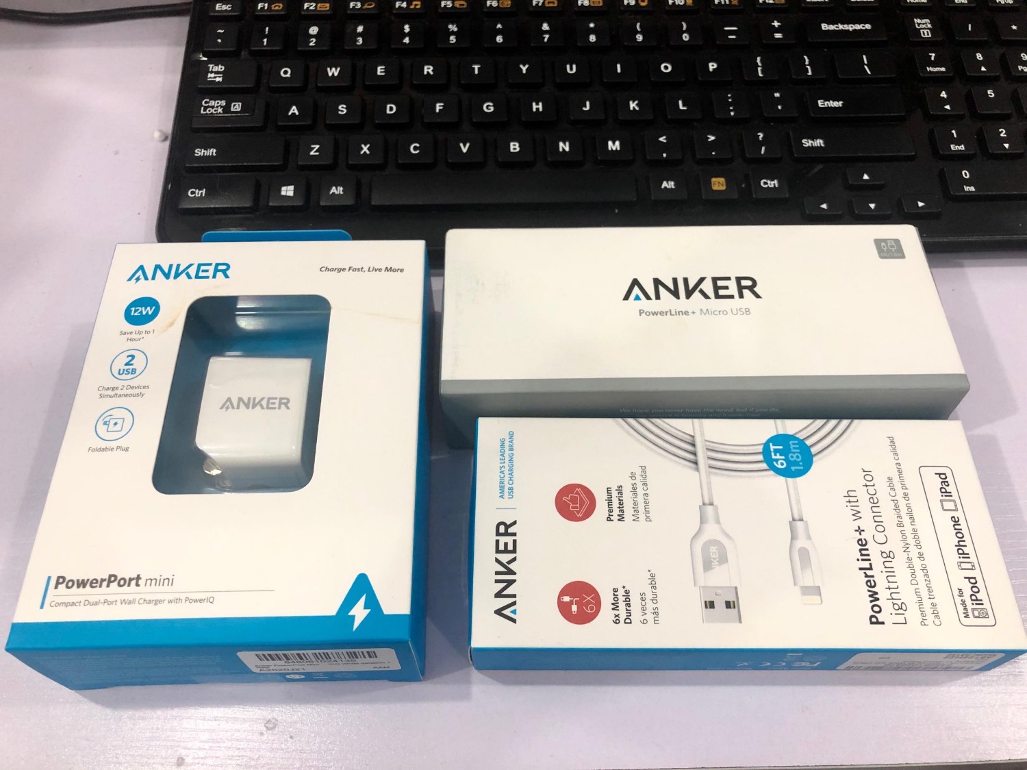 Đặt hàng chỉ sau 3h là đã có hàng,vì tôi sử dụng Tikinow, nhân viên giao hàng nhanh chóng,vui vẻ. Nói về sản phẩm ANKER thì phải nói là mẫu mã đẹp,xài tốt,từ đóng gói bao bì đến sản phẩm đẹp từng chi tiết,nên tôi tin dùng chọn mua cùng một lúc 3 sản phẩm nhứ ý,đặc biệt là có thêm một bao da bọc dây rất tinh tế,tăng phần giá trị sản phẩm thương hiệu.Thanks Tiki và gian hàng bán tốt