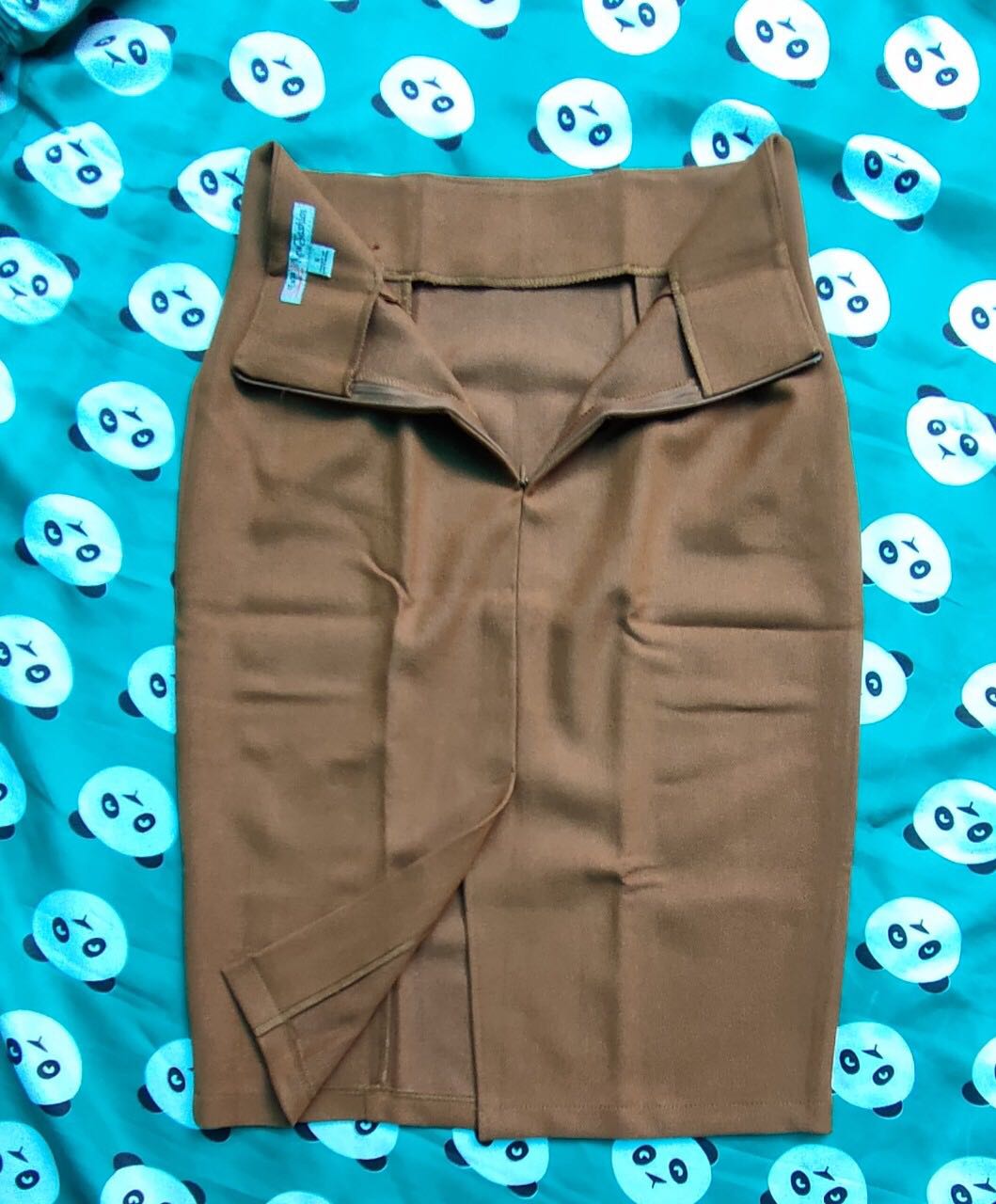 Giao nhanh- đường chỉ đẹp, chắc chắn, vải ok. Mình ít đánh giá nhưng làn này rất hài lòng. Sẽ ủng hộ shop tiếp. From cực chuẩn. Mong shop vẫn tiếp tục như vậy. Chúc shop bán đăt hàng.❤️❤️❤️❤️❤️