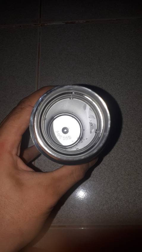 Chất liệu inox khá ổn, bình hơi ám mùi nhựa, cách nhiệt không tốt lắm, đổ nước nóng vào cầm muốn phỏng tay, chắc giữ nhiệt cũng bth thôi. Nói chung là gia công vs chất lượng cũng ổn trong mức giá 100k