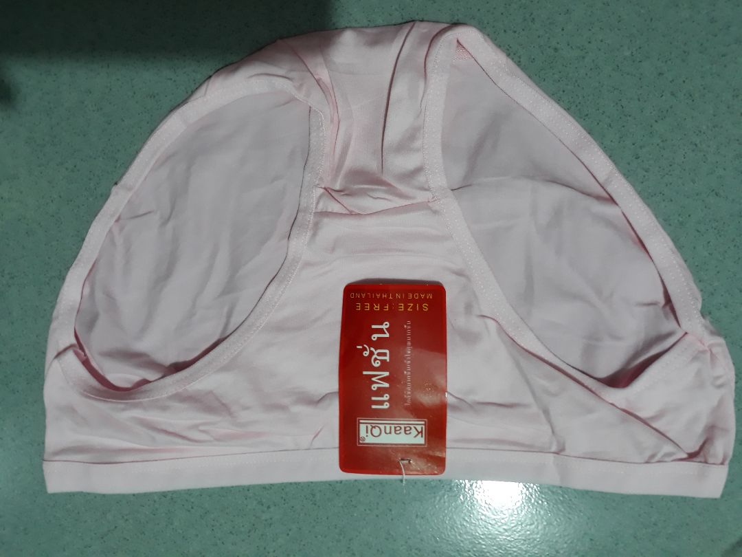 Sản phẩm không giống mẫu. Mẫu giống quần mình đã từng mặc rồi, mịn, mặc mát nên thấy mẫu mình mới mua ngay 2 chục. Nhưng khi nhận hàng thì thấy không phải mẫu mình muốn mua. Tuy nhiên thì sản phẩm mình nhận thì màu và chất liệu vải cũng được. Nhưng mình vẫn mong Tiki lần sau mẫu sao thì bán như vậy nhé