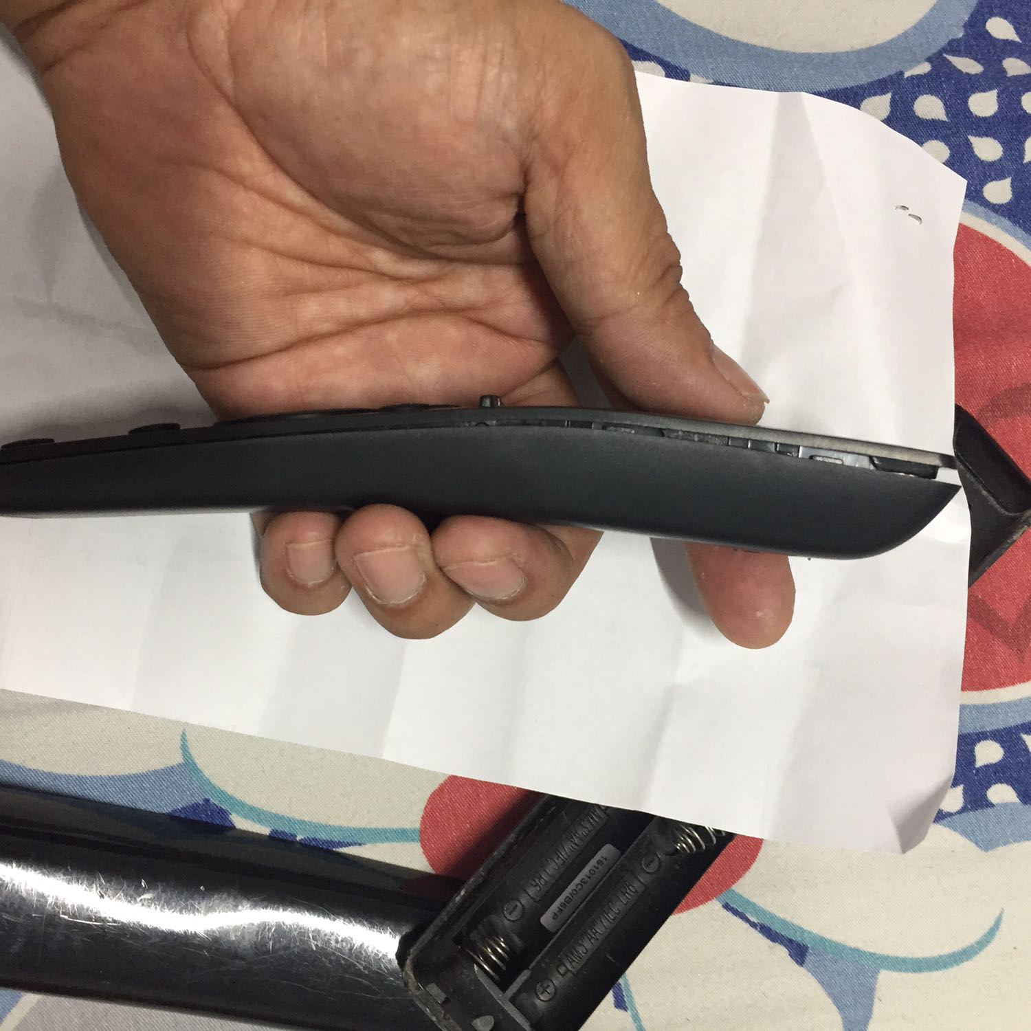 Hàng kém chất lượng. Như hàng chợ. Không đúng như hình đã quảng cáo