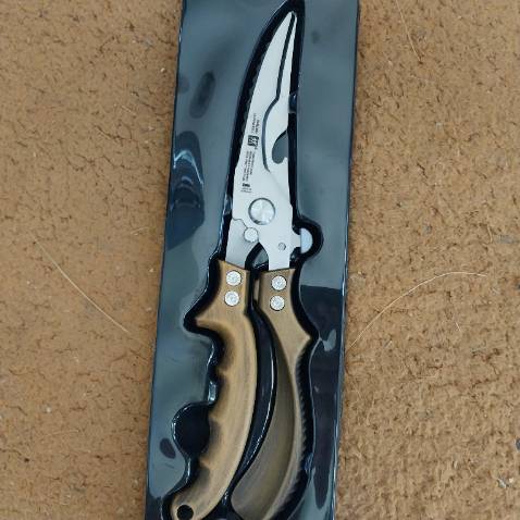 Kéo sắc bén 
Cắt xương gà như cắt giấy 
Tốt 
Hàng Germany có khác 
Rẻ shop tư vấn nhiệt tình 
Ok