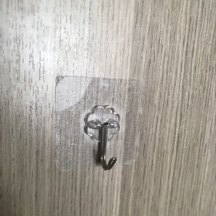 Đợt đầu shop giao hàng tốt, đợt 2 thì giao sản phẩm rất tệ! 
Để đề phòng hàng dỏm, mình đã chấp nhận mua của shop với giá cao hơn shop khác đến 4 lần, vậy mà shop lại giao hàng đểu cho mình, móc không chịu nổi những vật rất nhẹ! Cực kỳ thất vọng! Nếu shop có tâm, mong shop cho mình đổi trả hàng lại!