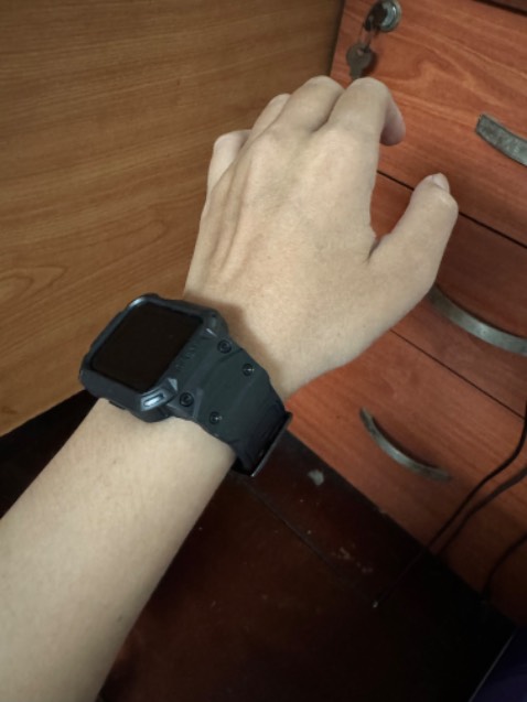 Nhìn cứng cáp hơn hẳn! Năng động, khoẻ khoắn, chất cao su nhẹ, dẻo!