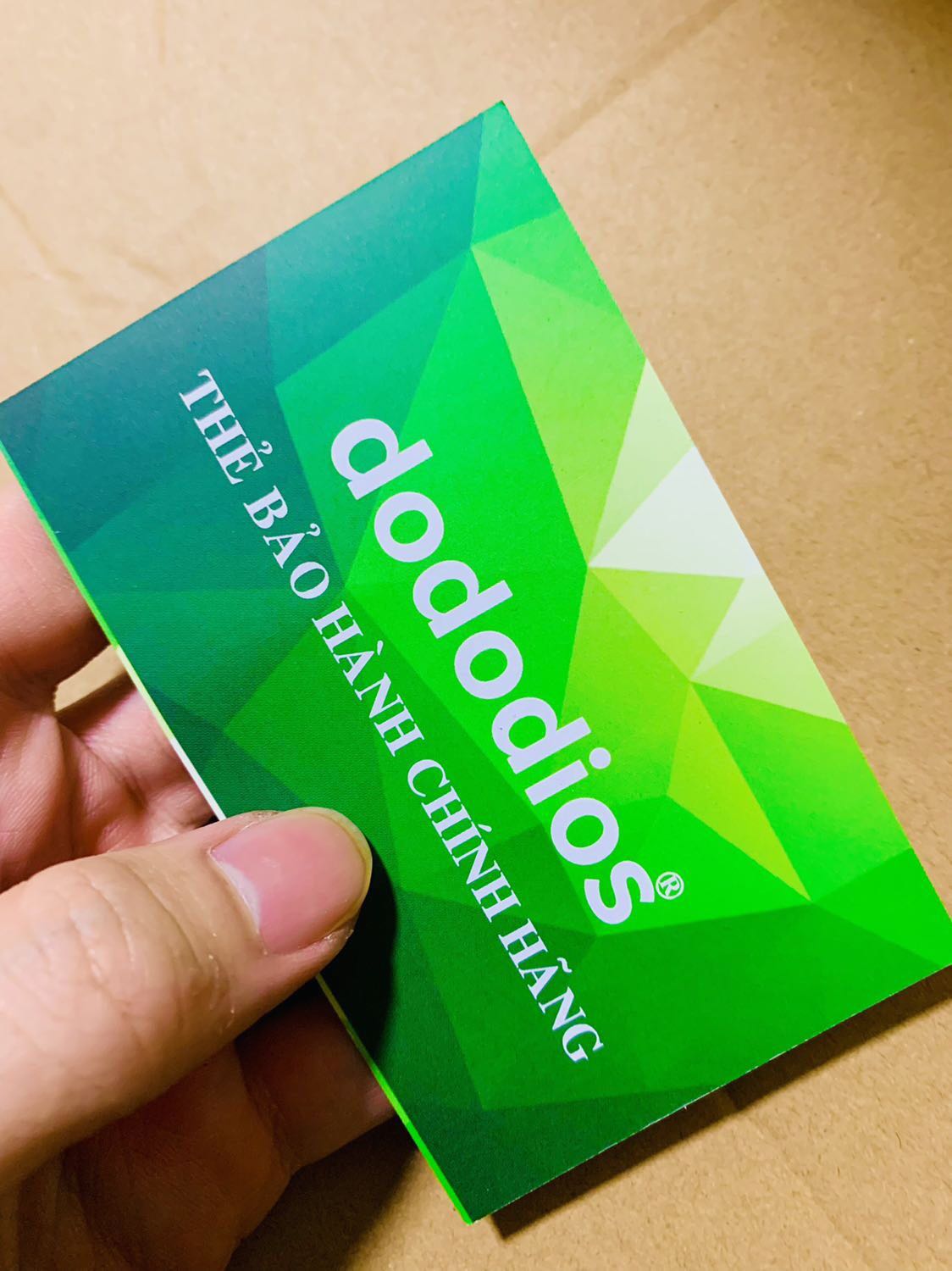 Ship nhanh quá trời! Vừa đặt xong đã nhận rùi hú hồn 
Giá cả như này hợp lý rùi ạ Cơ mà quên mất không đặt cái thảm yoga của shop nên giờ lật đật mua 1 cái nữa
Tặng shop 5 sao vì chăm sóc khách hàng có tâm ghê lun
À, nhớ tặng em mã giảm giá nha nãy nhắn mà em quên mất chưa lưu