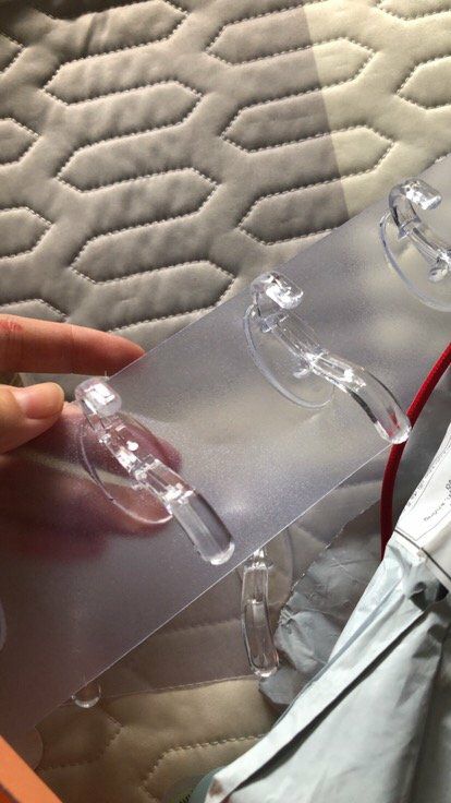 Keo dán chắc chắn, giá oke mà chất lượng sp tốt, giao hàng siêu nhanh, shop dễ thương