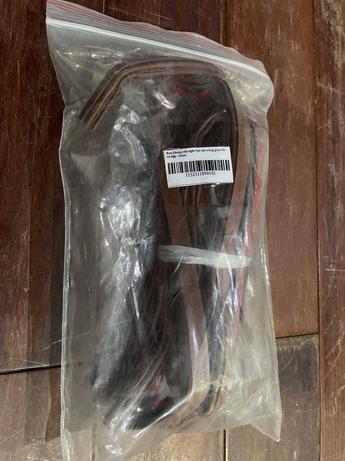 Sản phẩm tệ. Nên bỏ phải comment 25 kí tự, điều này vớ vẫn. Khách hàng complain thì họ cần gửi nhận xét ngay. Rất bực mình khi không gửi được mà phải đếm cho đủ 25