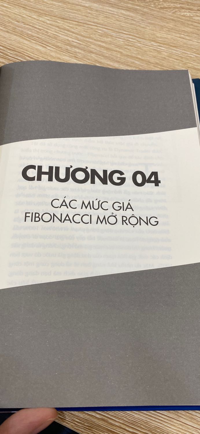 Một cuốn sách rất thú vị và chi tiết về việc sử dụng Fibonacci trong giao dịch. Sử dụng Fibonacci, kết hợp trendlines và các vùng key levels là một trong những combo giao dịch hữu hiệu trên thị trường! Cám ơn Happy Live về cuốn sách rất hữu ích này!