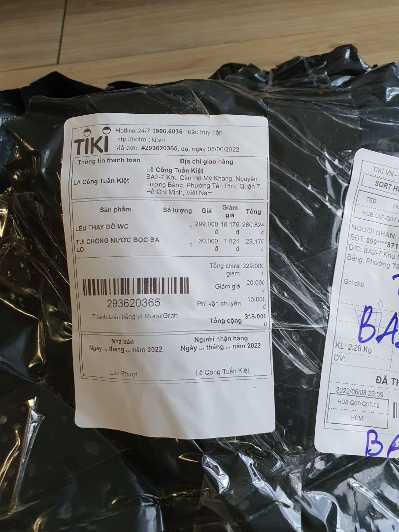 Không giao hàng mà ghi là có. Trong kiện hàng chỉ có thế này.